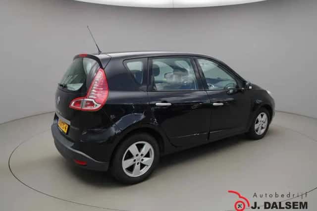 Renault Scénic (2010) thumbnail 6