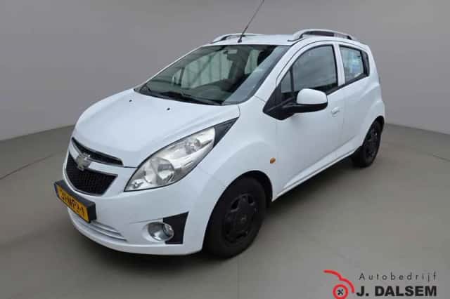 Chevrolet Spark (2010) thumbnail 1