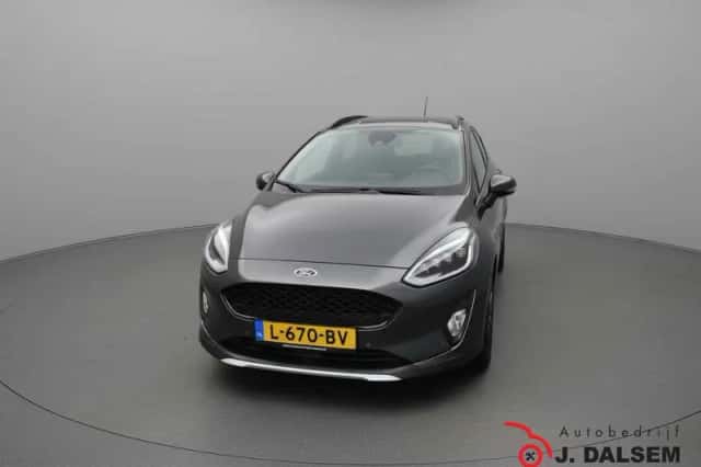 Ford Fiesta (2021) thumbnail 3