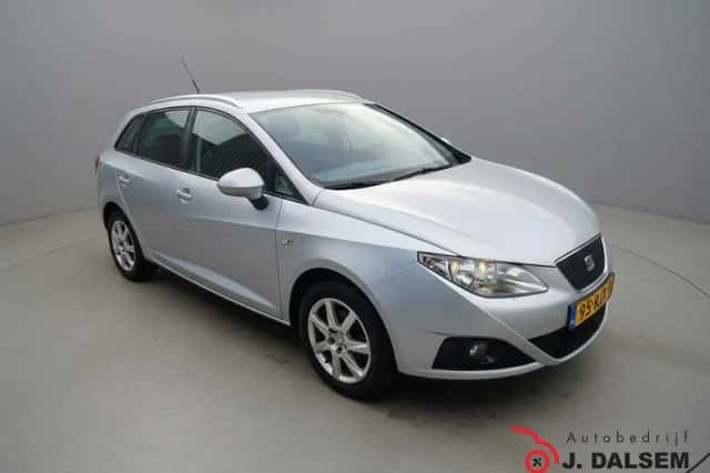 SEAT Ibiza (2011) thumbnail 3