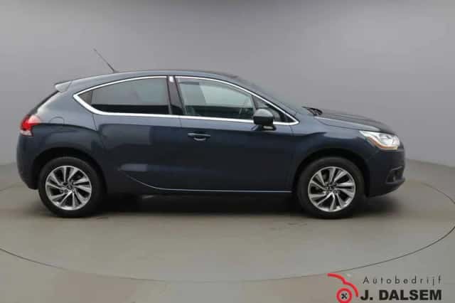 Citroën DS4 (2015) thumbnail 4
