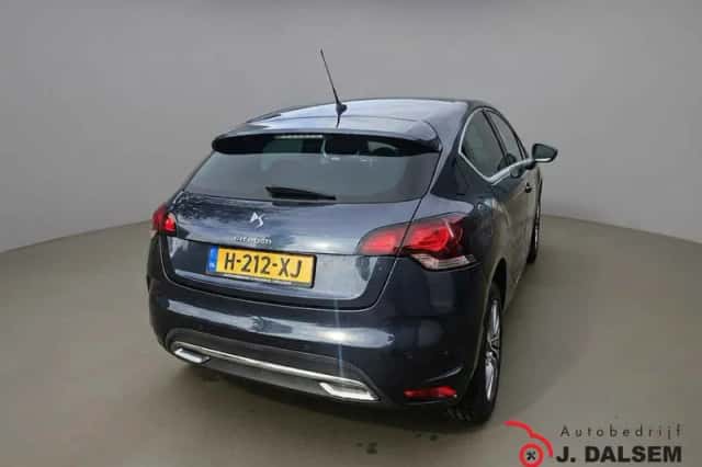 Citroën DS4 (2015) thumbnail 6
