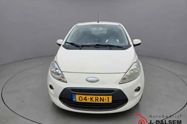 Ford Ka (2010) thumbnail 2