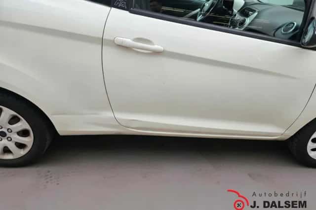 Ford Ka (2010) thumbnail 5