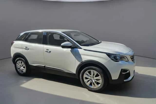 Peugeot 3008 (2017) thumbnail 3