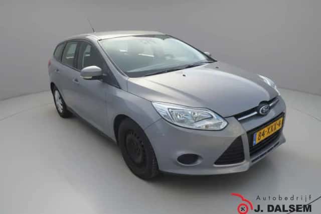 Ford Focus (2012) thumbnail 3