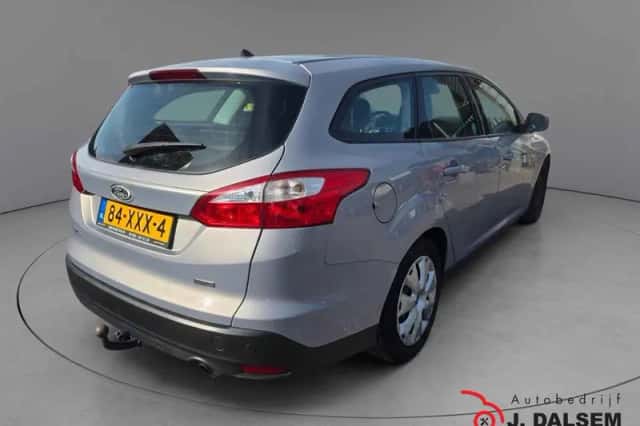 Ford Focus (2012) thumbnail 5