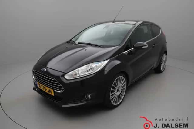 Ford Fiesta (2013) thumbnail 1