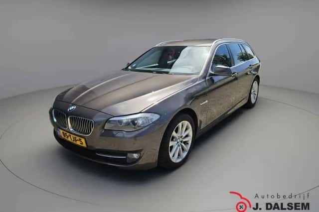 BMW 5-Serie (2012) thumbnail 1