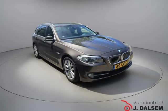 BMW 5-Serie (2012) thumbnail 3
