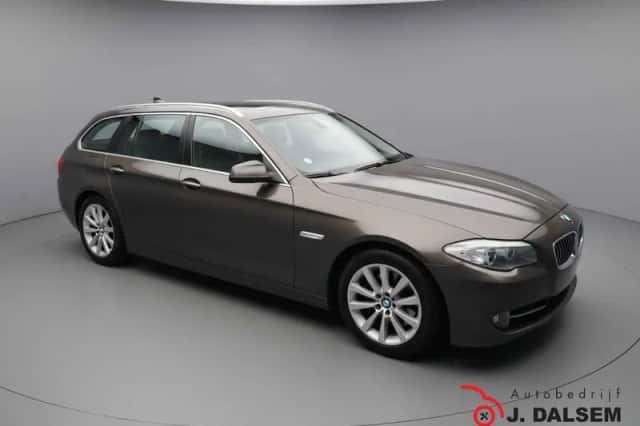 BMW 5-Serie (2012) thumbnail 4