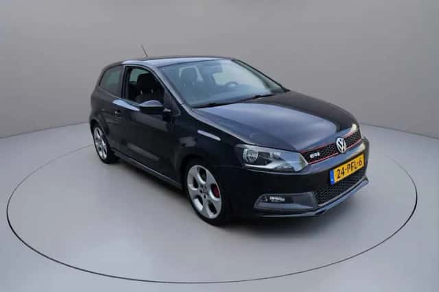 Volkswagen Polo (2011) thumbnail 1
