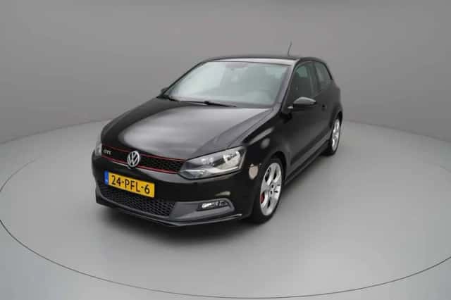 Volkswagen Polo (2011) thumbnail 3