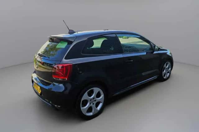 Volkswagen Polo (2011) thumbnail 4