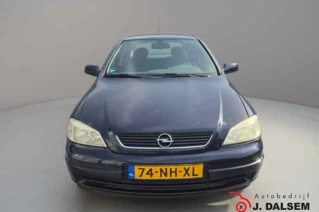 Opel Astra (2003) thumbnail 2