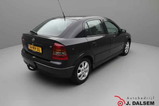 Opel Astra (2003) thumbnail 5