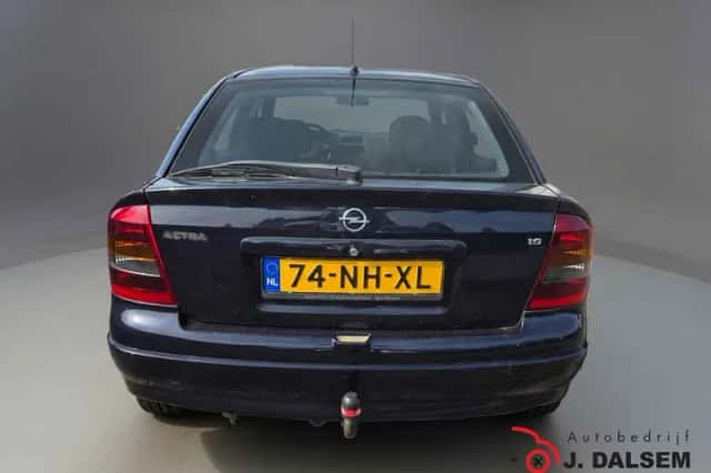 Opel Astra (2003) thumbnail 6