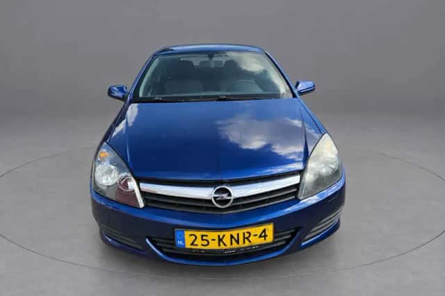 Opel Astra (2005) thumbnail 2