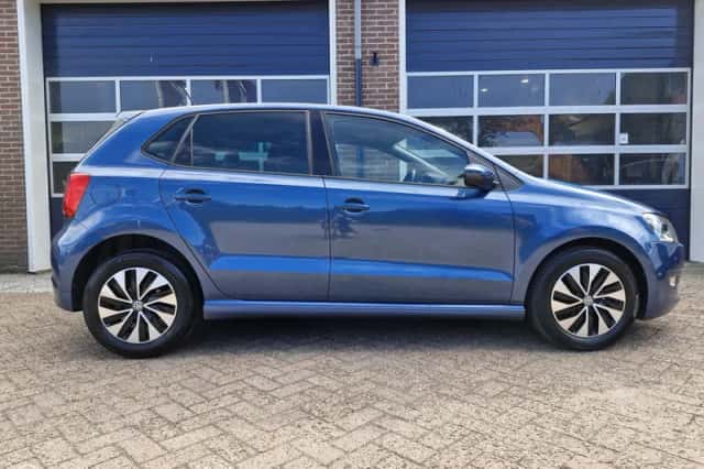 Volkswagen Polo (2017) thumbnail 4