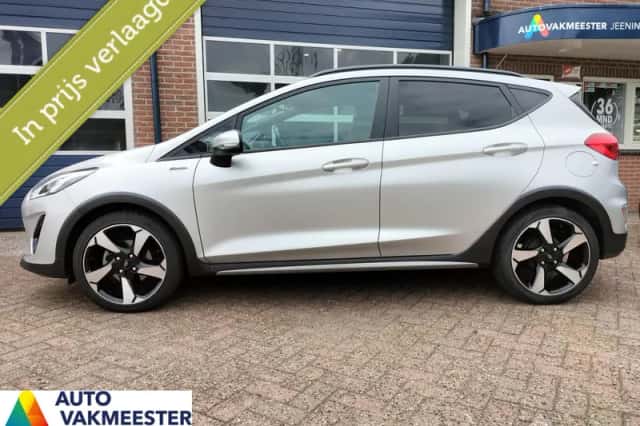 Ford Fiesta (2019) thumbnail 2