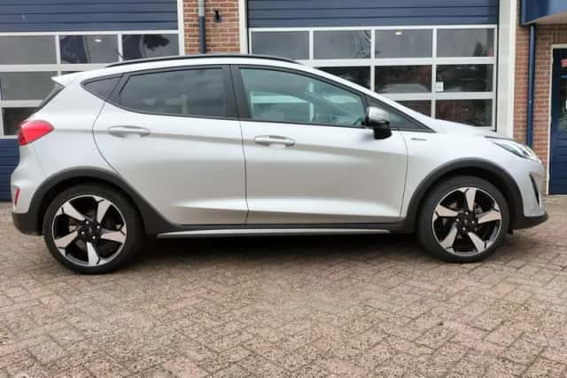 Ford Fiesta (2019) thumbnail 4