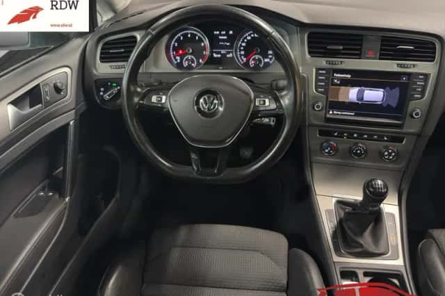 Volkswagen Golf (2013) thumbnail 4