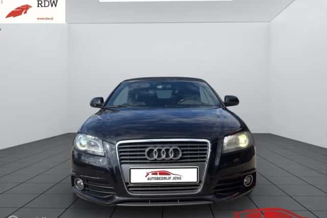Audi A3 (2009) thumbnail 2
