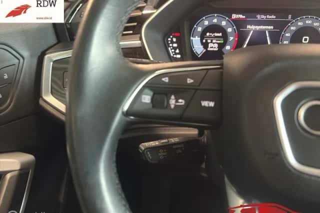 Audi Q3 (2023) thumbnail 6