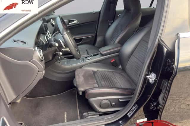 Mercedes-Benz CLA-Klasse (2019) thumbnail 4