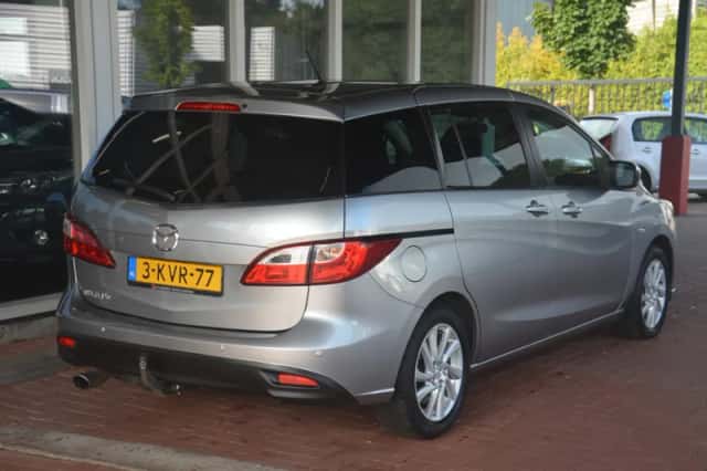 Mazda 5 (2013) thumbnail 3