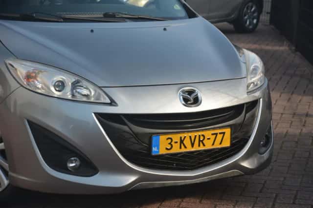 Mazda 5 (2013) thumbnail 4