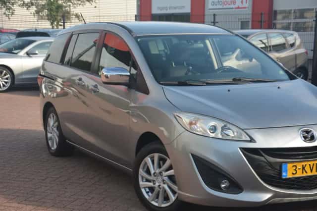 Mazda 5 (2013) thumbnail 5