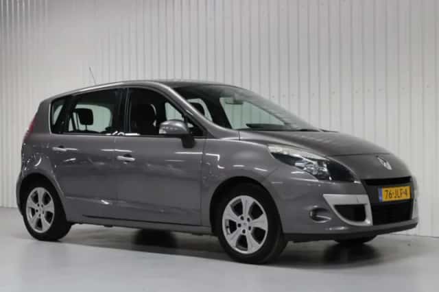 Renault Scénic (2009) thumbnail 4