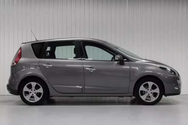 Renault Scénic (2009) thumbnail 5