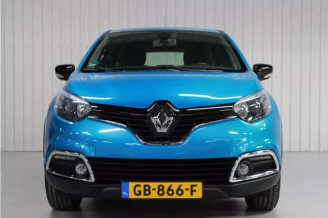 Renault Captur (2015) thumbnail 2