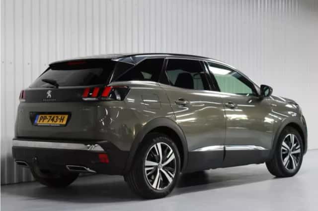 Peugeot 3008 (2017) thumbnail 6