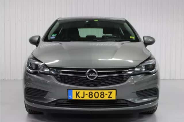 Opel Astra (2016) thumbnail 2