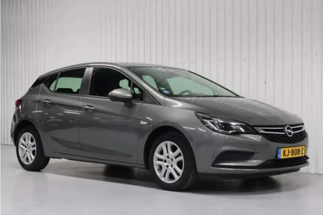 Opel Astra (2016) thumbnail 4