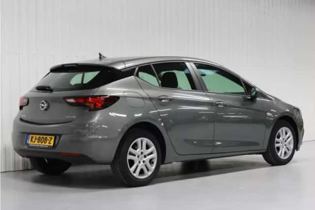 Opel Astra (2016) thumbnail 6