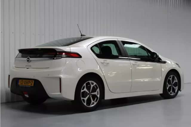 Opel Ampera (2012) thumbnail 6