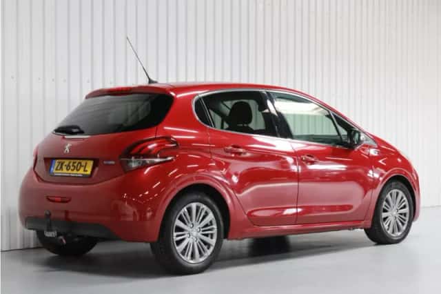 Peugeot 208 (2015) thumbnail 6