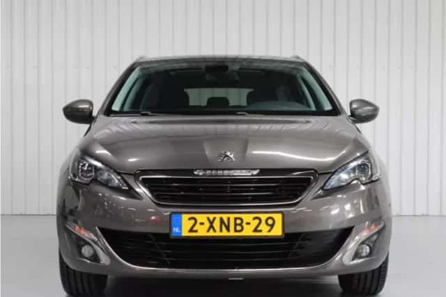 Peugeot 308 (2014) thumbnail 2