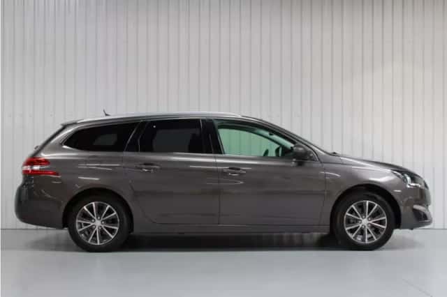 Peugeot 308 (2014) thumbnail 5