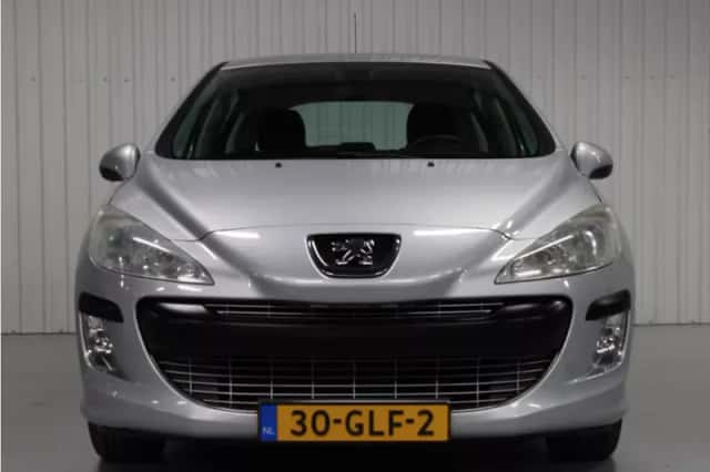 Peugeot 308 (2008) thumbnail 2