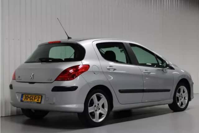 Peugeot 308 (2008) thumbnail 6