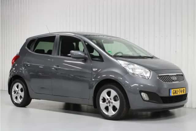 Kia Venga (2011) thumbnail 4