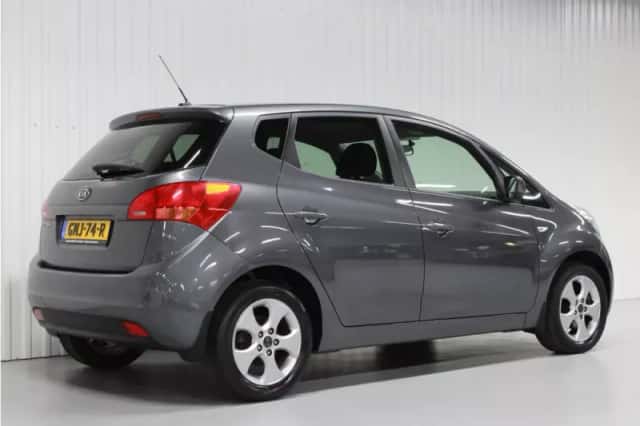 Kia Venga (2011) thumbnail 6