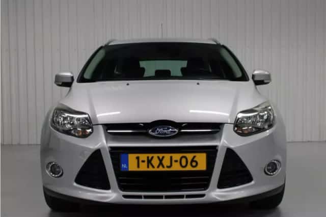 Ford Focus (2013) thumbnail 2