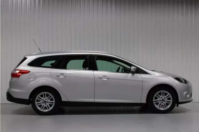 Ford Focus (2013) thumbnail 5