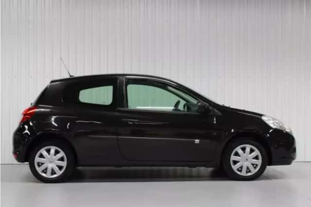Renault Clio (2010) thumbnail 5